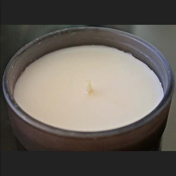 DW HOME CANDLE TEAKWOOD MYRRH RICHLY SCENTED NEW - Picture 2 of 3